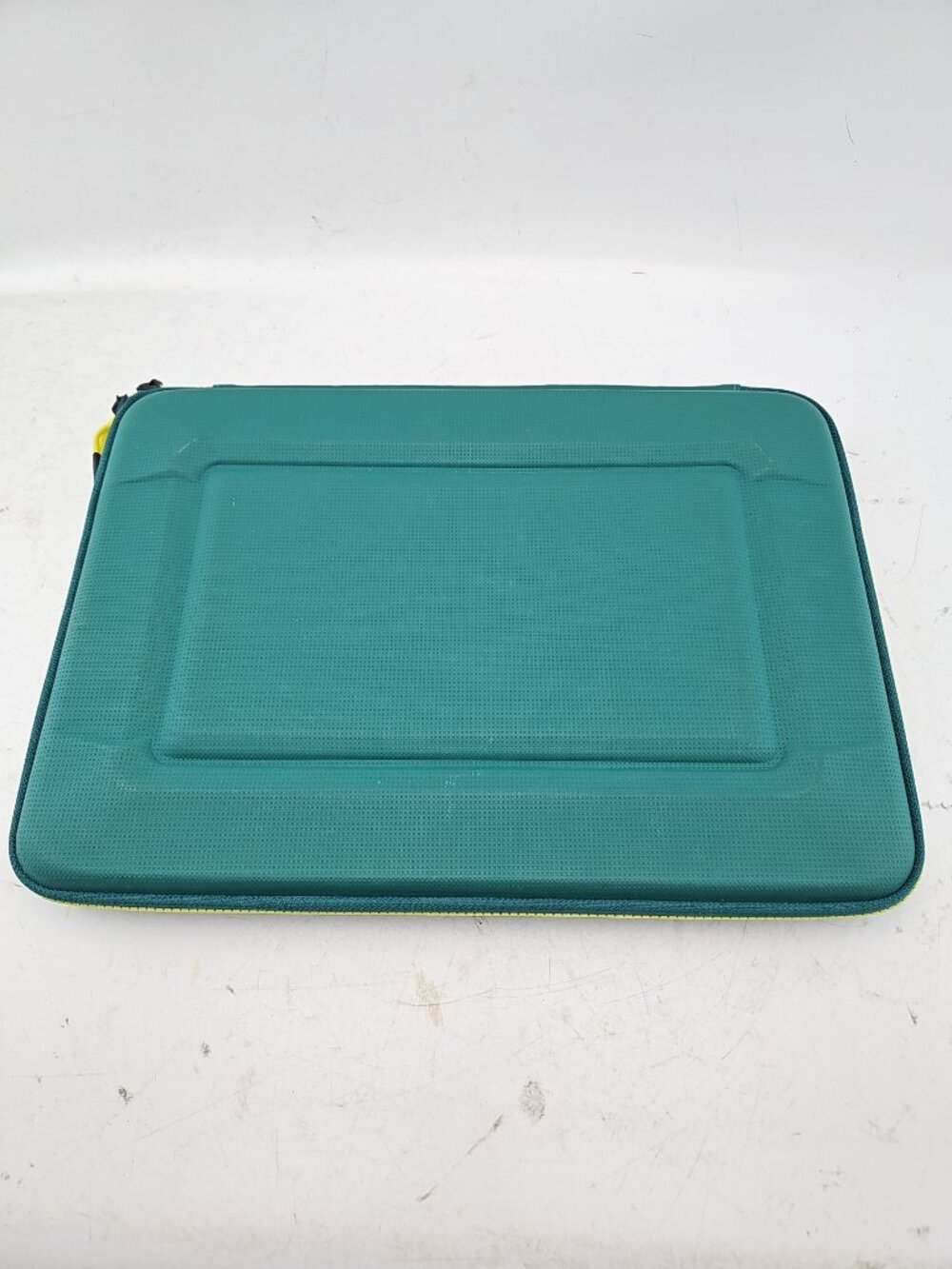 Thule Teal Green Laptop Sleeve - Picture 2 of 5